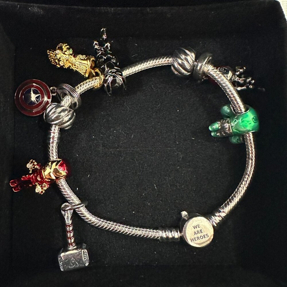 Pandora Marvel Avengers Themed Charm Bracelet - Picture 2 of 4